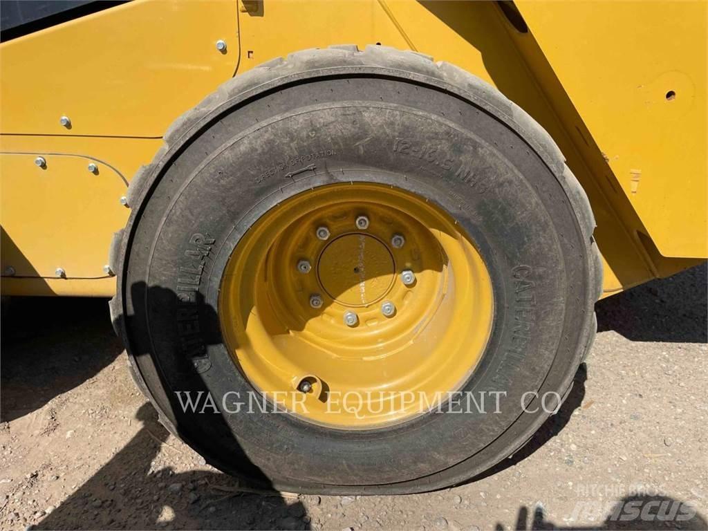 CAT 262D3 HF  스키드로더
