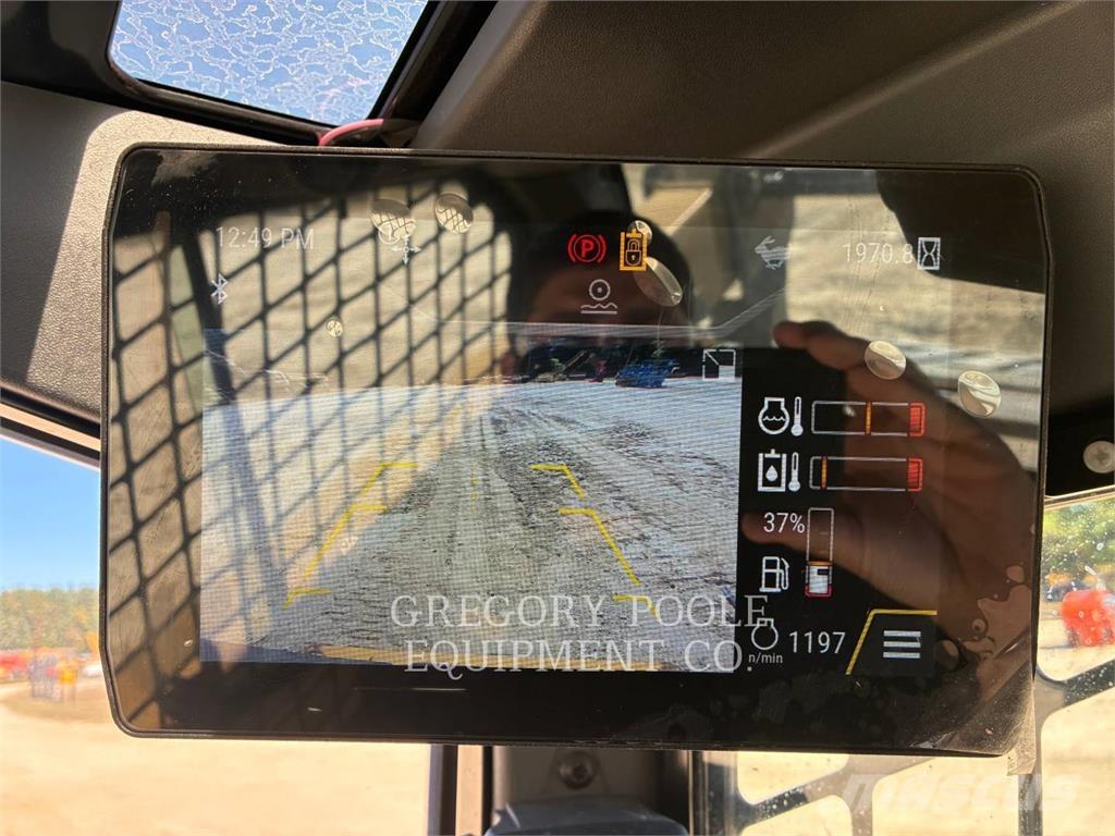 CAT 26505 궤도식 로우더