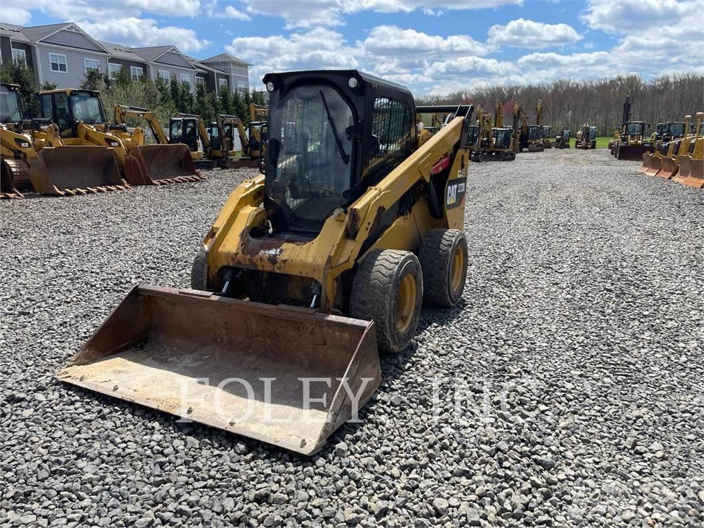 CAT 272D  스키드로더