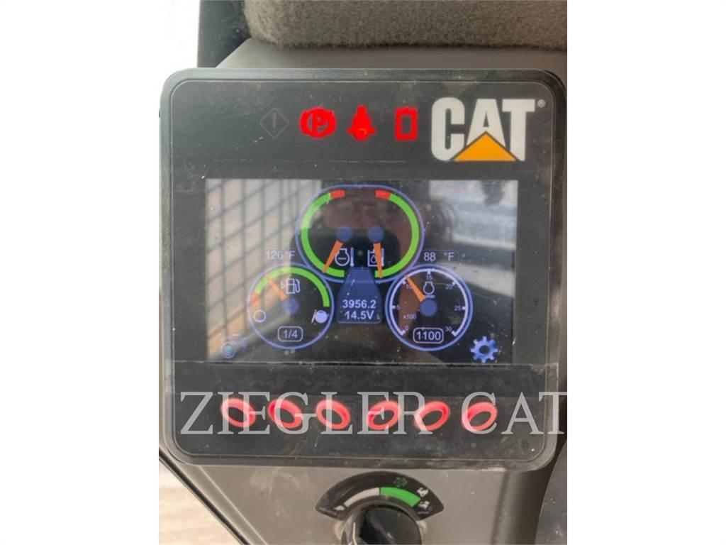CAT 272D  스키드로더