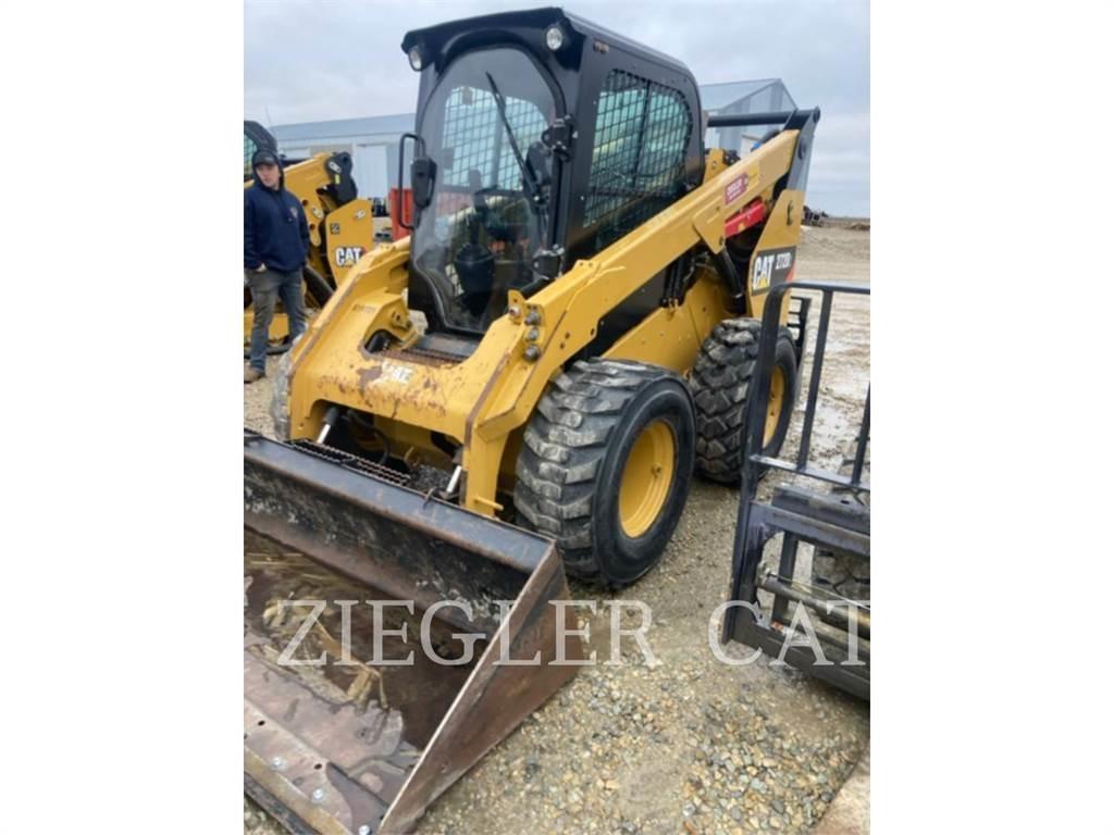 CAT 272D2  스키드로더