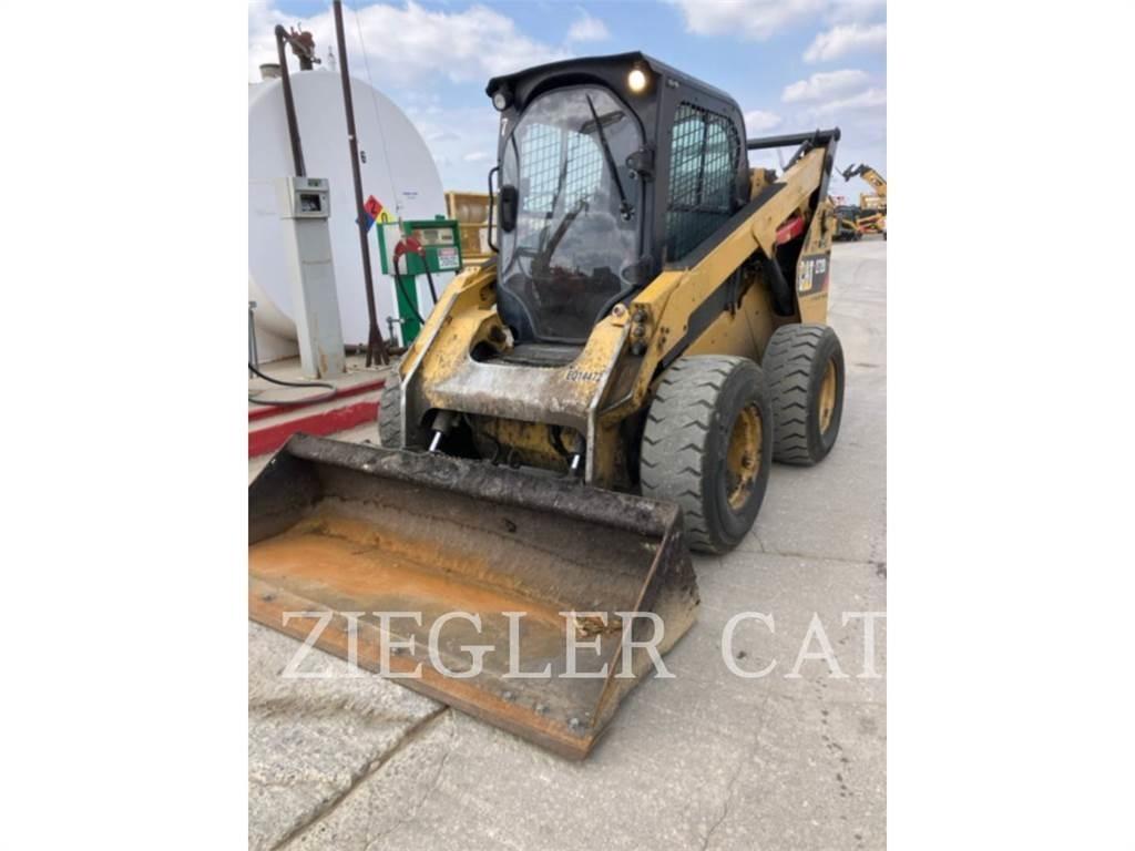 CAT 272D2  스키드로더