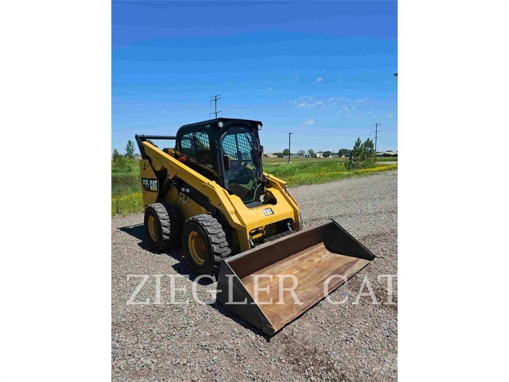 CAT 272D2  스키드로더