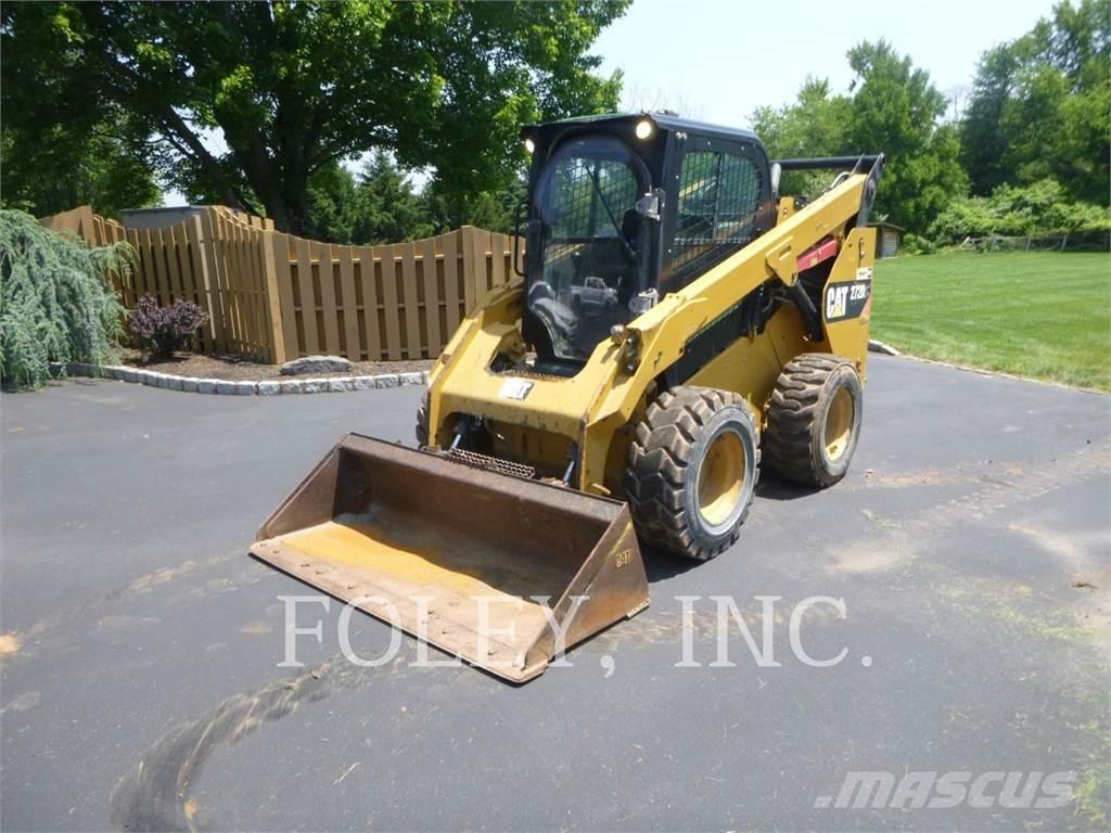 CAT 272D2  스키드로더
