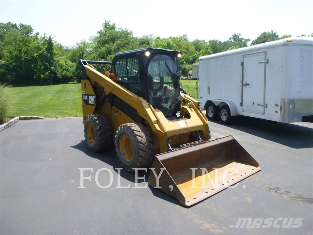 CAT 272D2  스키드로더