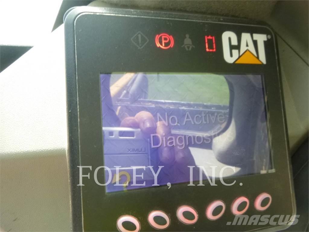 CAT 272D2  스키드로더