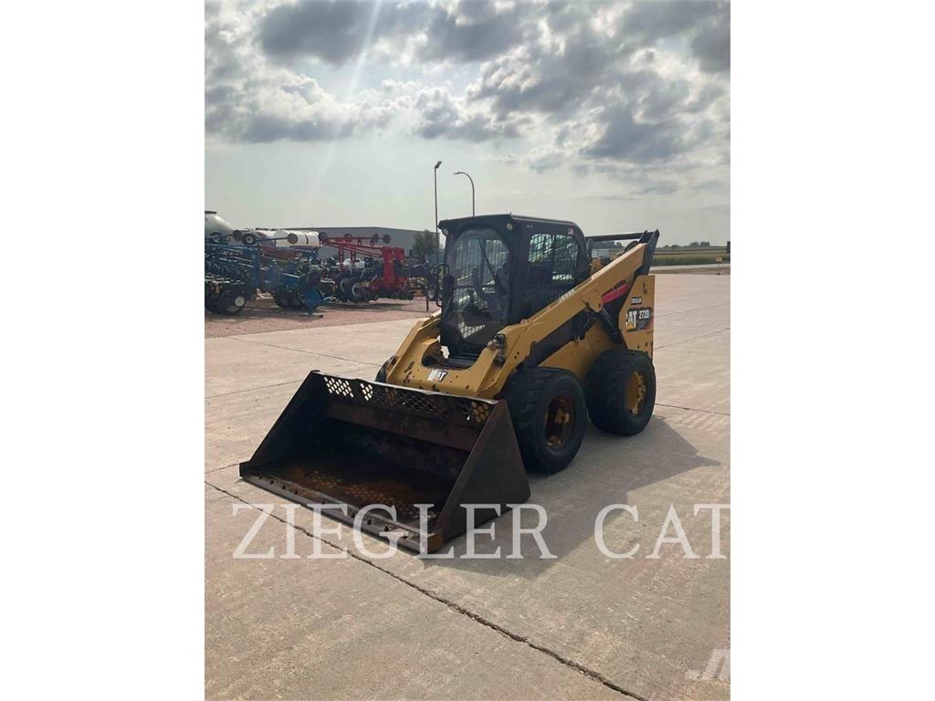 CAT 272D2  스키드로더