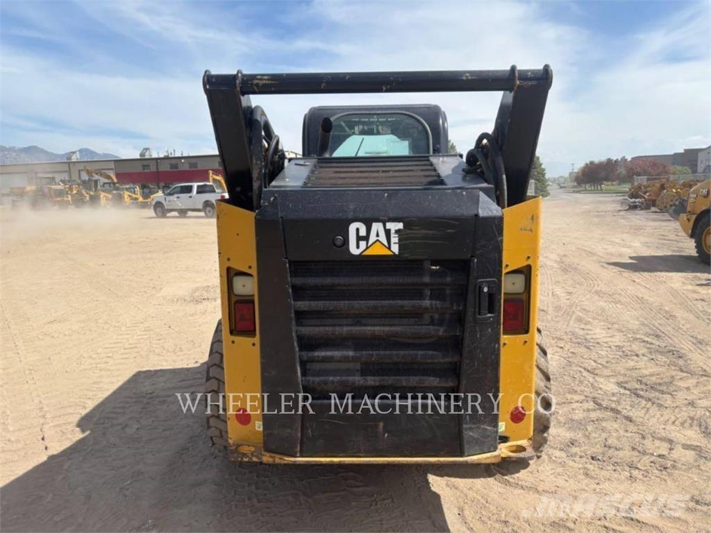 CAT 272D2C3XHP  스키드로더