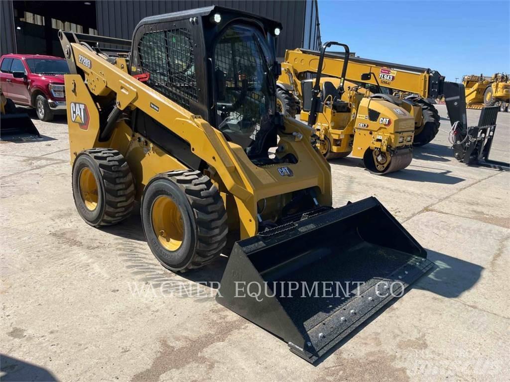 CAT 272D3  스키드로더