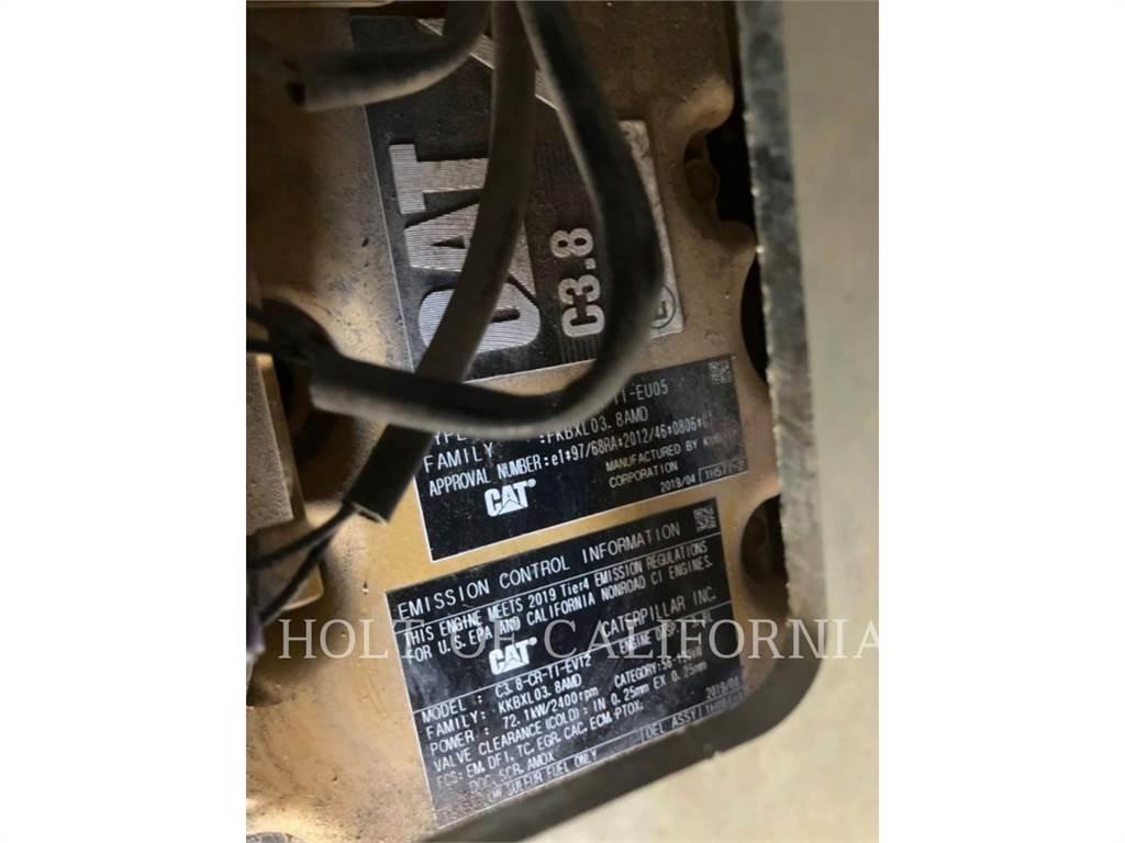 CAT 272D3  스키드로더