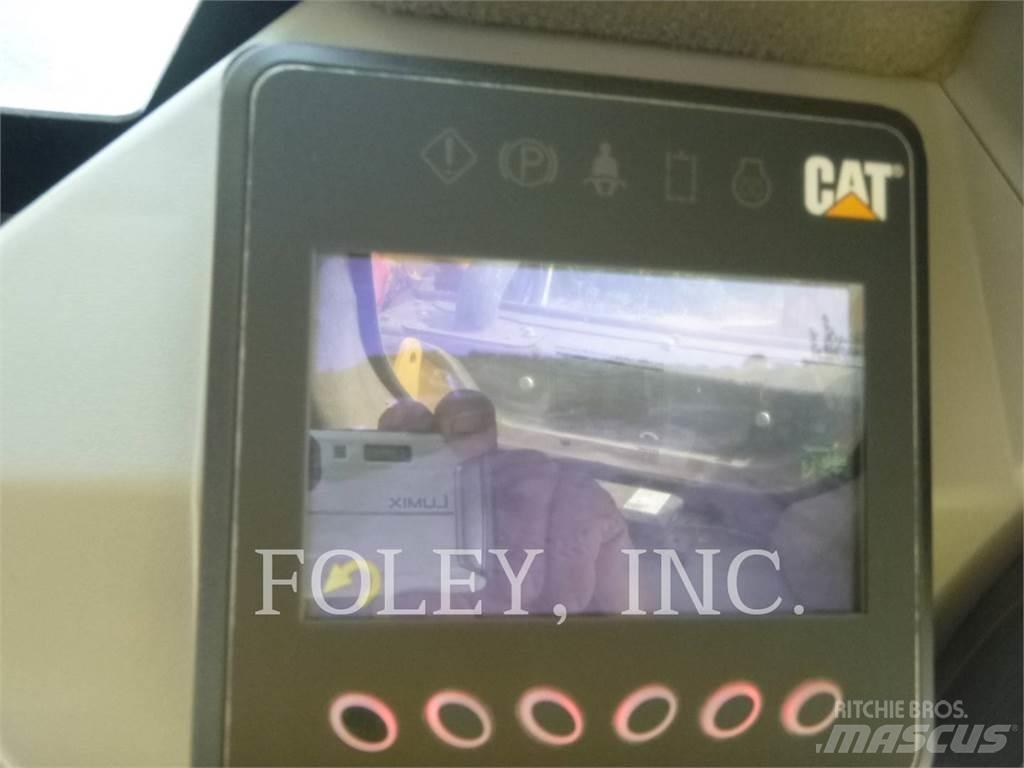 CAT 272D3  스키드로더