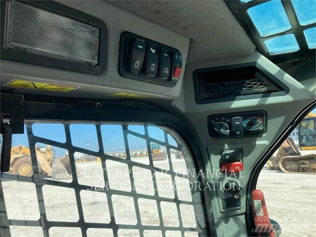 CAT 272D3  스키드로더