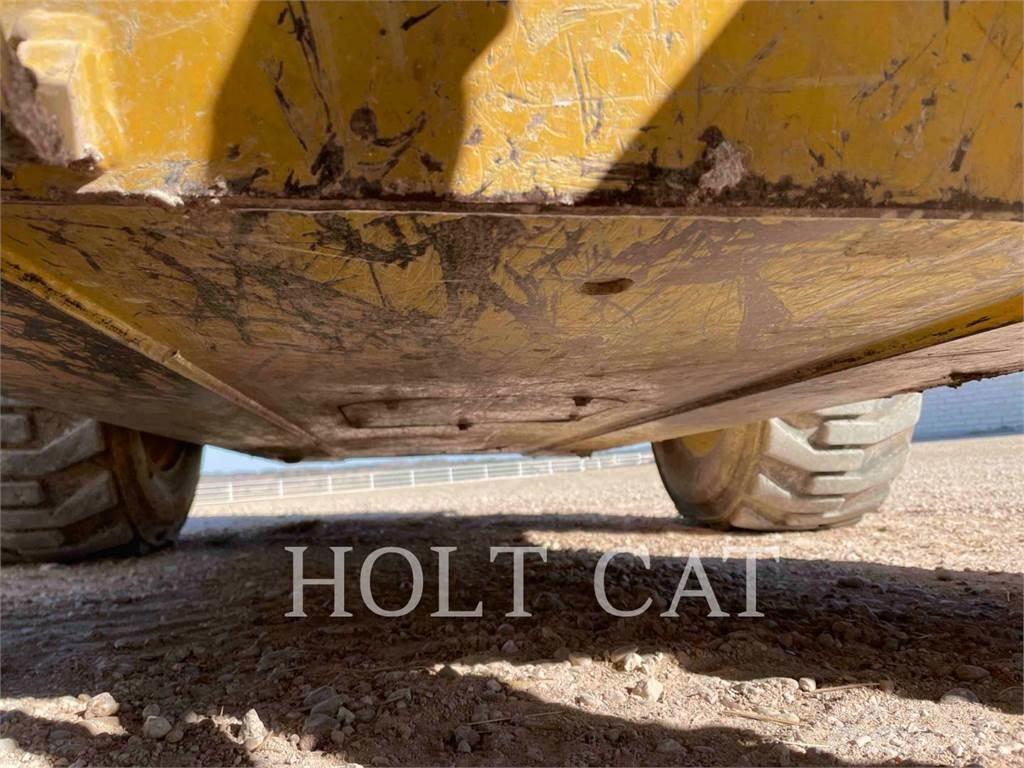 CAT 272D3  스키드로더
