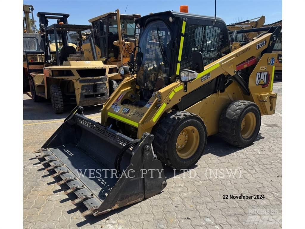 CAT 272D3  스키드로더
