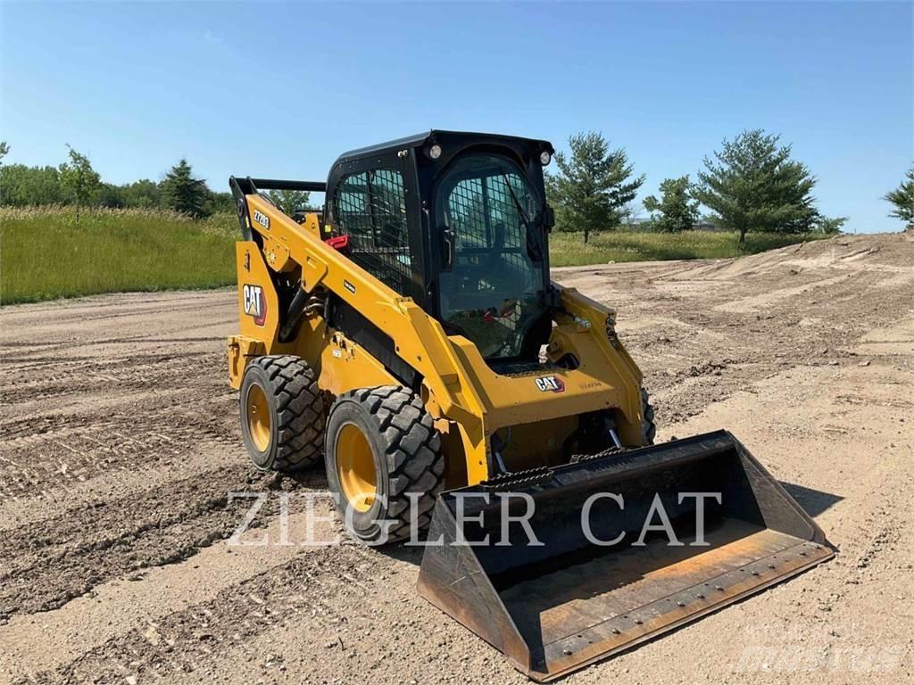 CAT 272D3  스키드로더