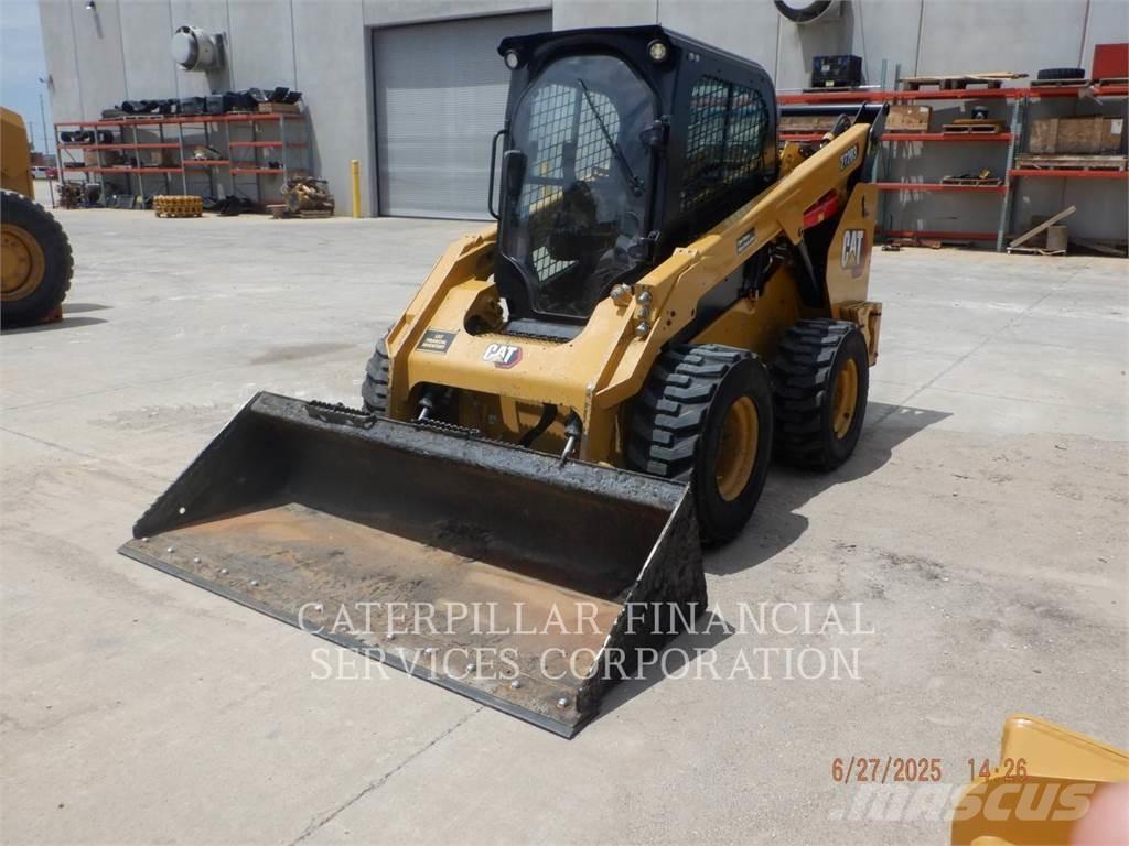 CAT 272D3  스키드로더