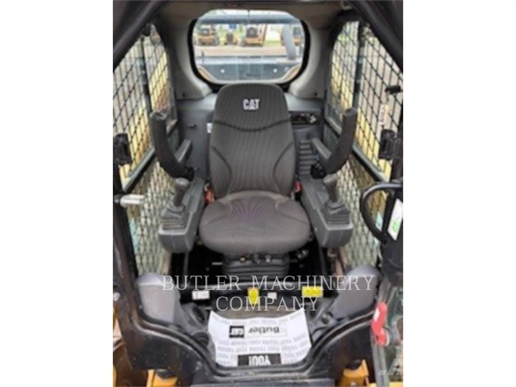 CAT 272D3  스키드로더