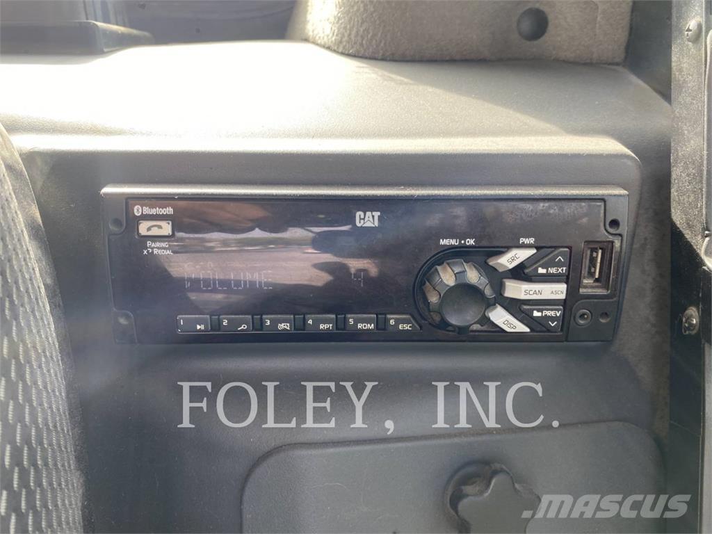 CAT 272D3  스키드로더