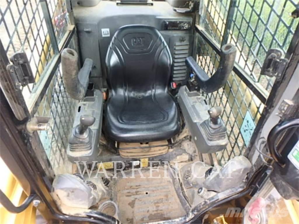 CAT 272D3 C3H1  스키드로더