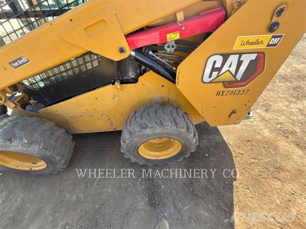 CAT 272D3 C3H2  스키드로더