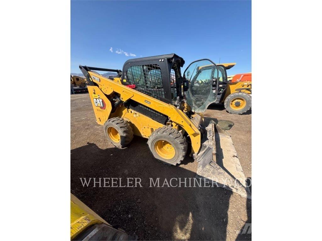 CAT 272D3 C3H2  스키드로더
