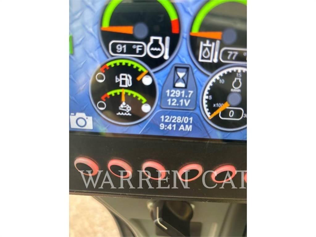 CAT 272D3 C3H3  스키드로더