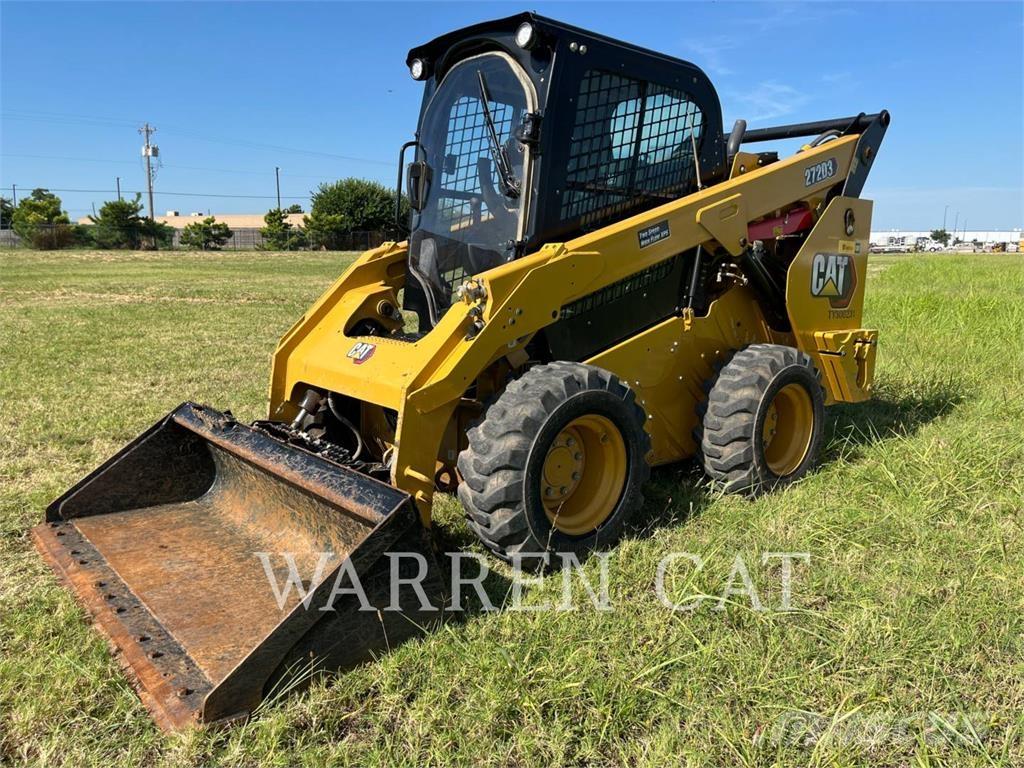 CAT 272D3 C3H3  스키드로더