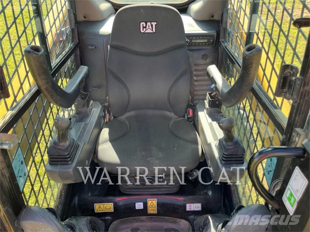 CAT 272D3 C3H3  스키드로더