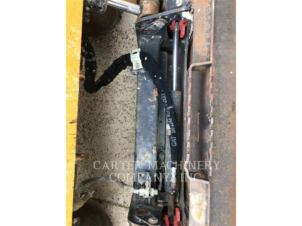 CAT 272D3XE  스키드로더