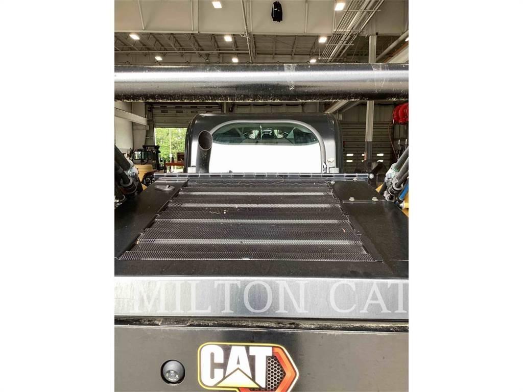 CAT 272D3XE  스키드로더