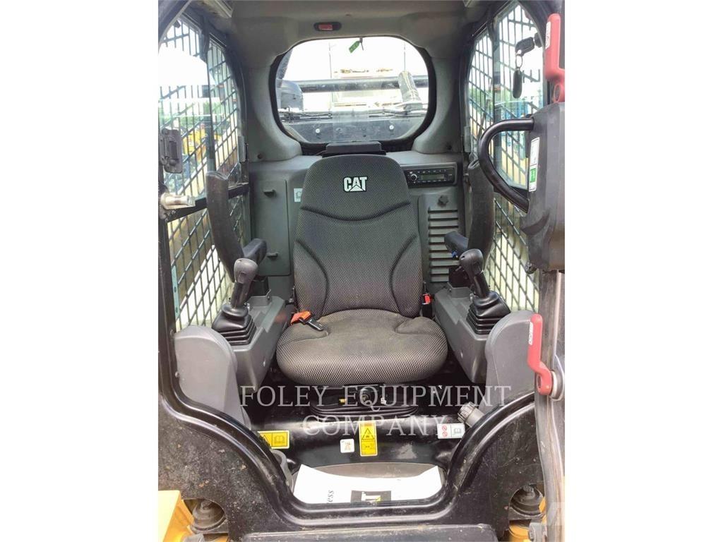 CAT 272D3XPS2C  스키드로더