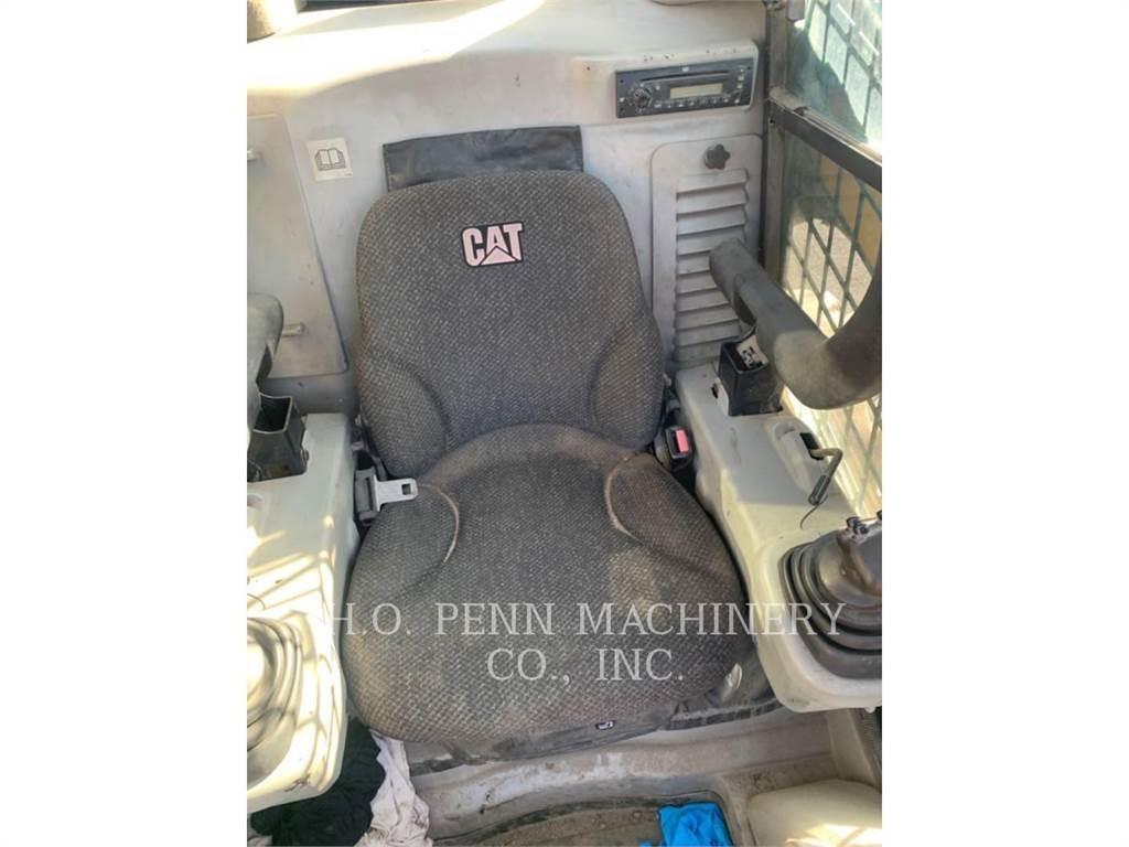 CAT 272DXHP  스키드로더