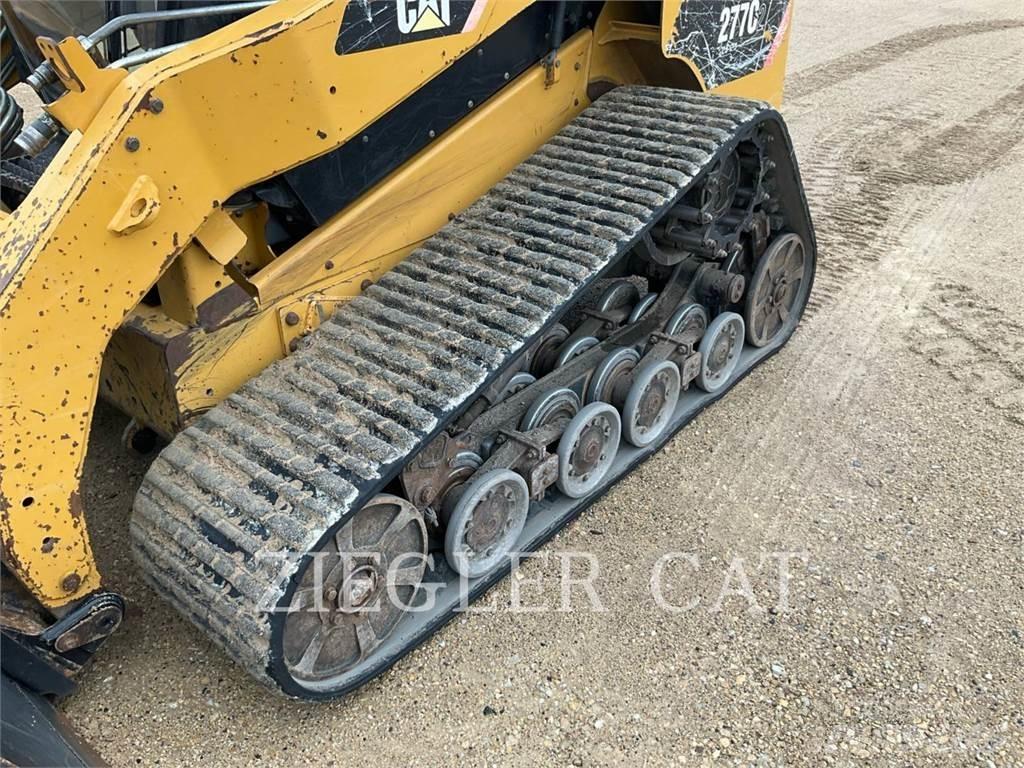CAT 277C2 궤도식 로우더