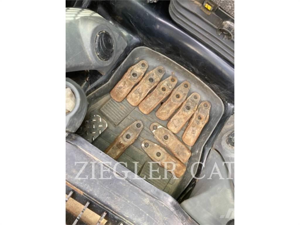 CAT 277D 궤도식 로우더
