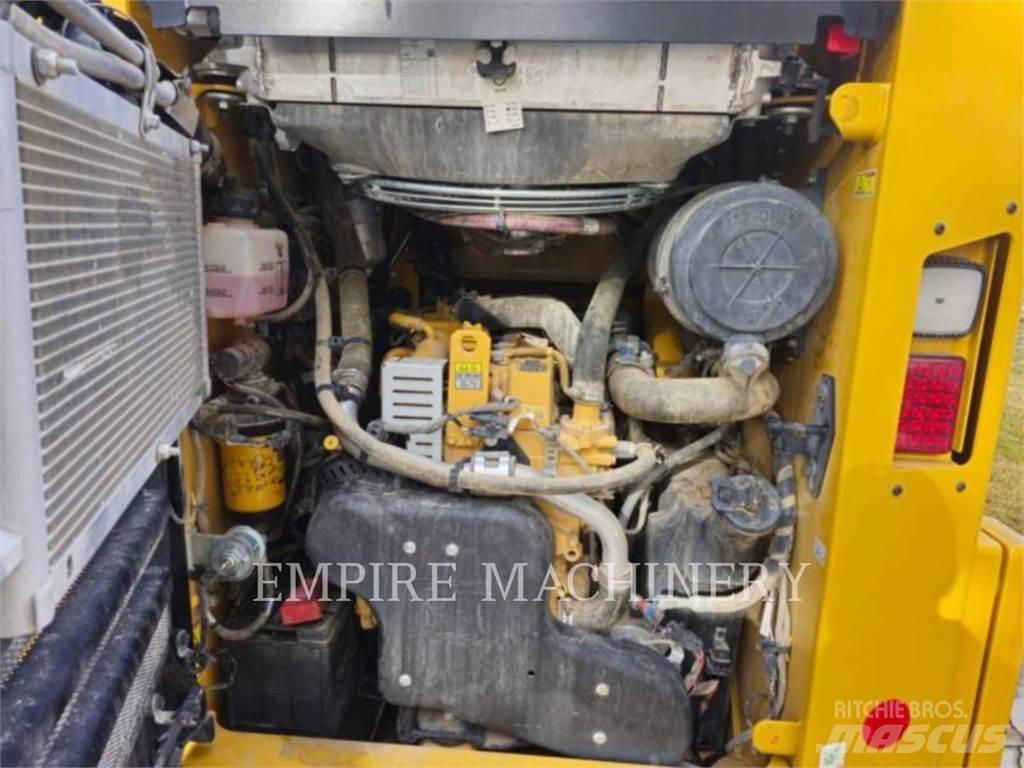 CAT 279D3  스키드로더