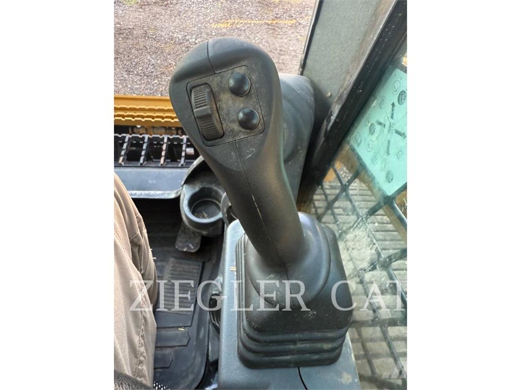 CAT 279D3 궤도식 로우더