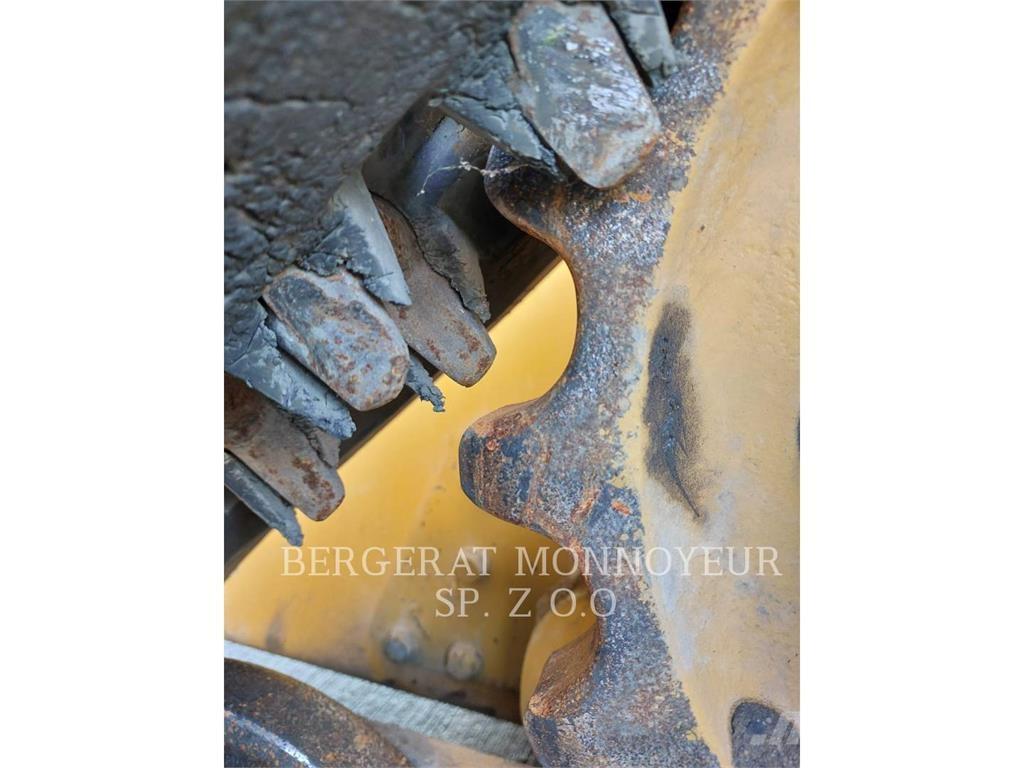 CAT 279D3 궤도식 로우더