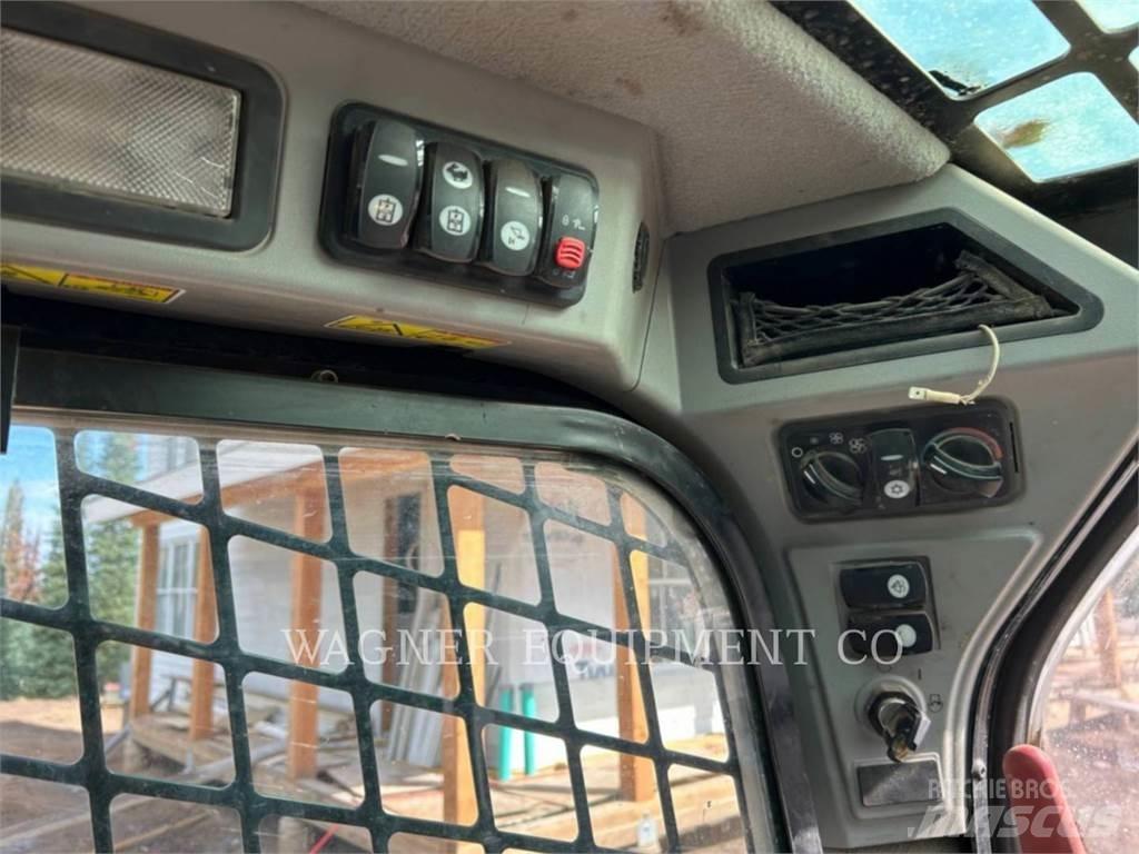 CAT 299D2 궤도식 로우더
