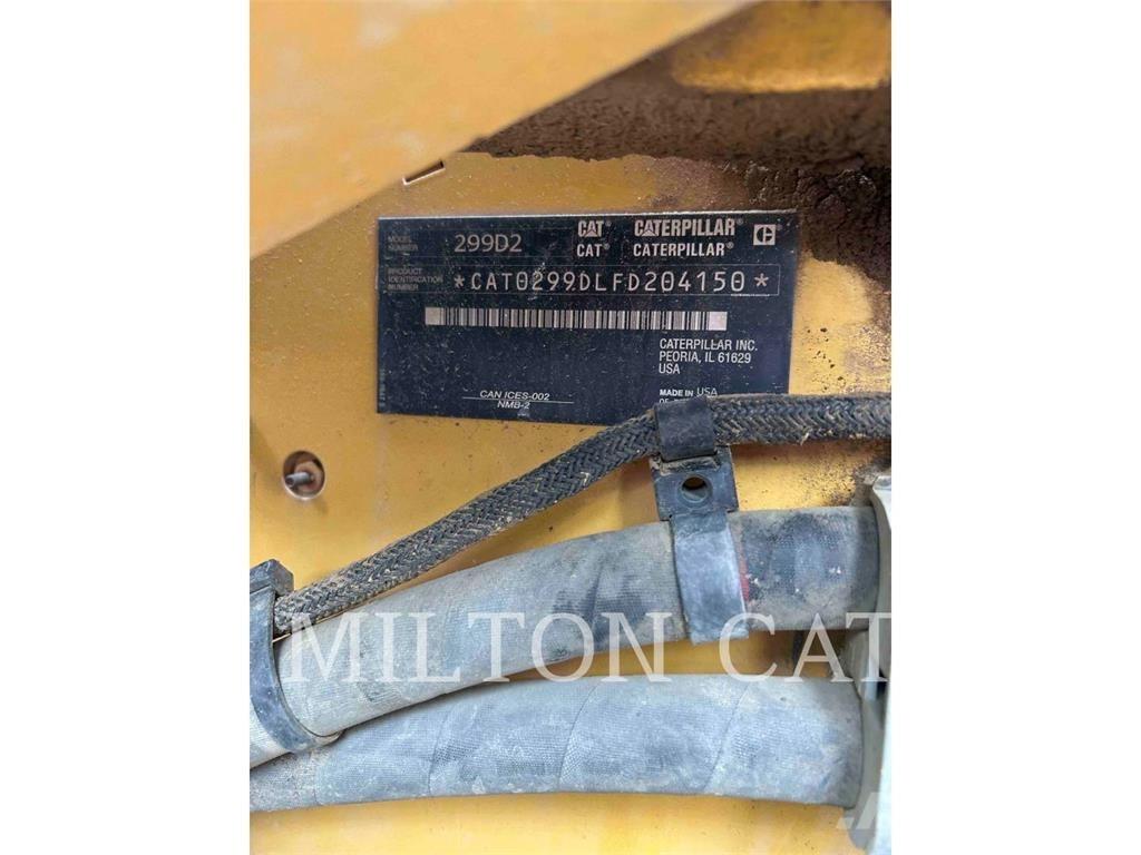 CAT 299D2 궤도식 로우더