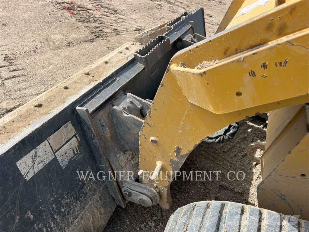 CAT 299D2 궤도식 로우더