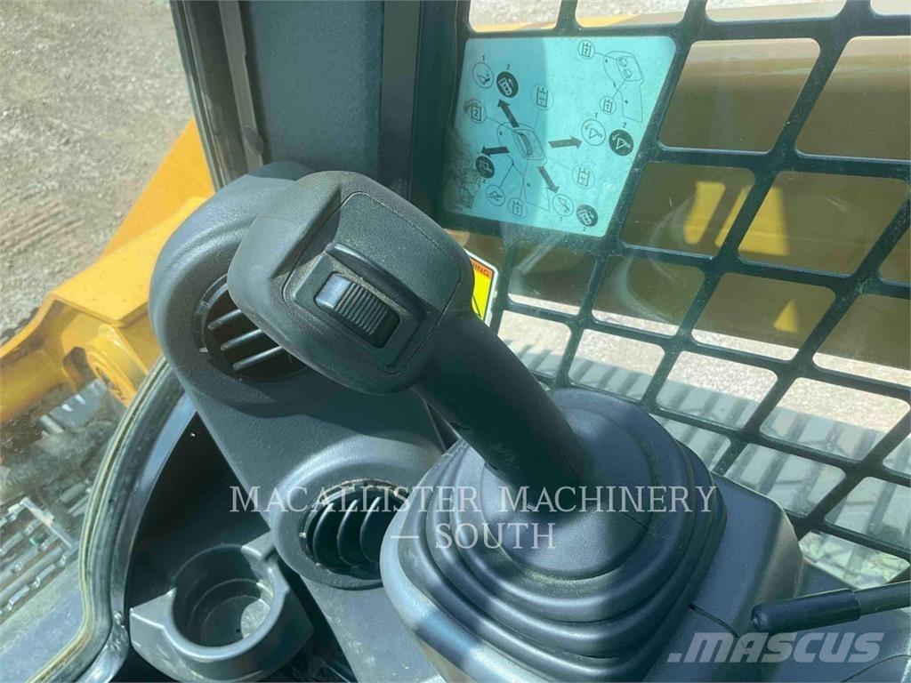 CAT 299D2 궤도식 로우더