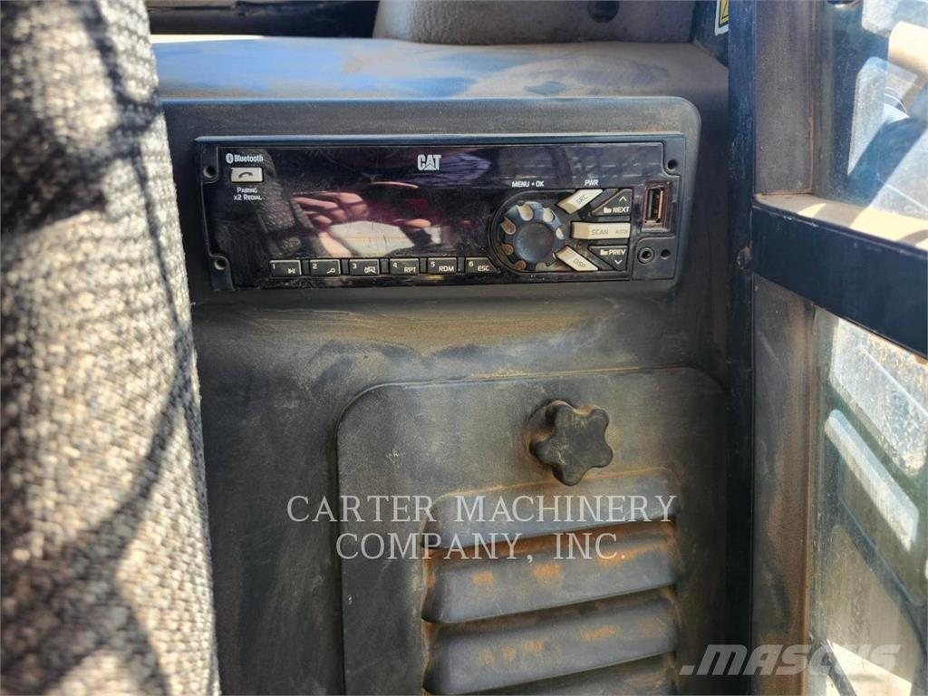 CAT 299D2  스키드로더