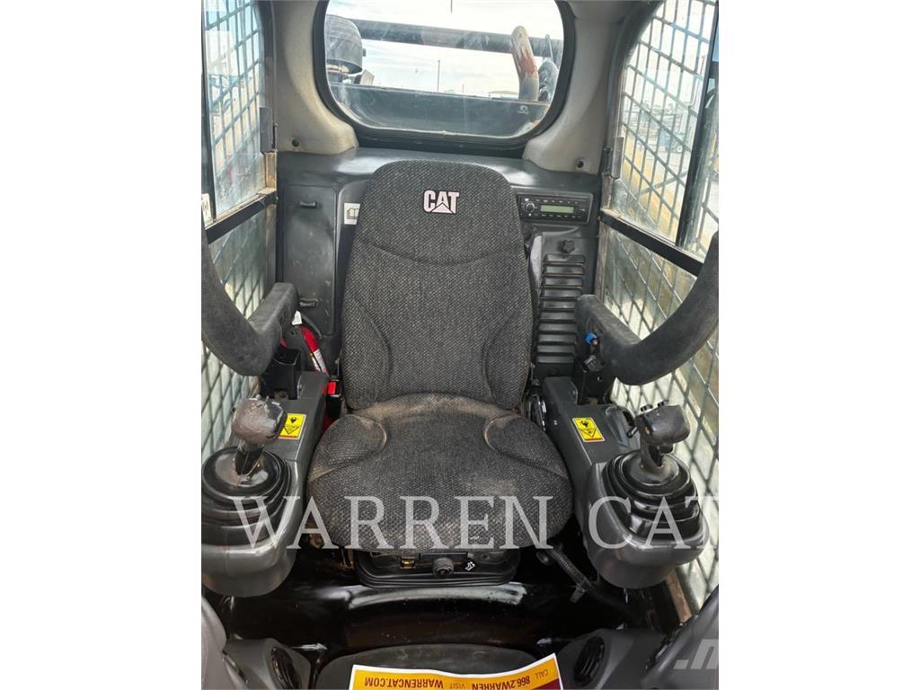 CAT 299D2 궤도식 로우더