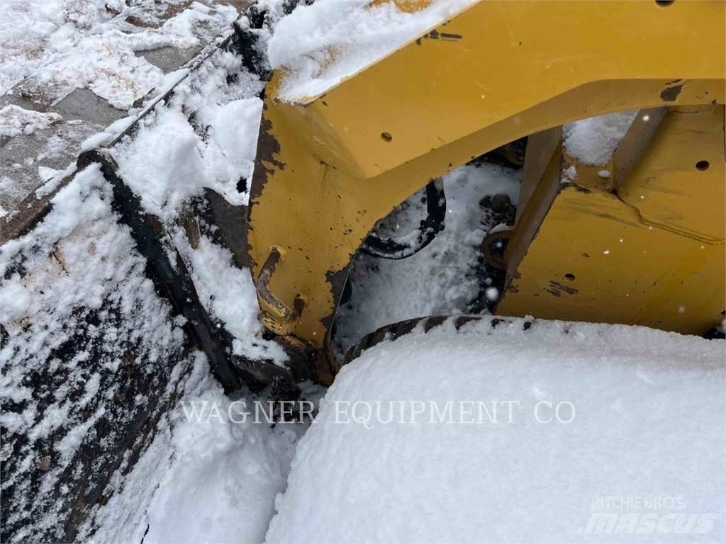 CAT 299D2 HF 궤도식 로우더