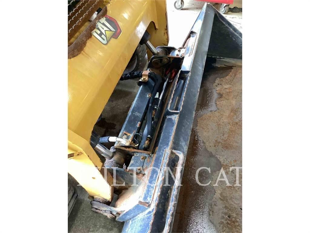 CAT 299D3 궤도식 로우더