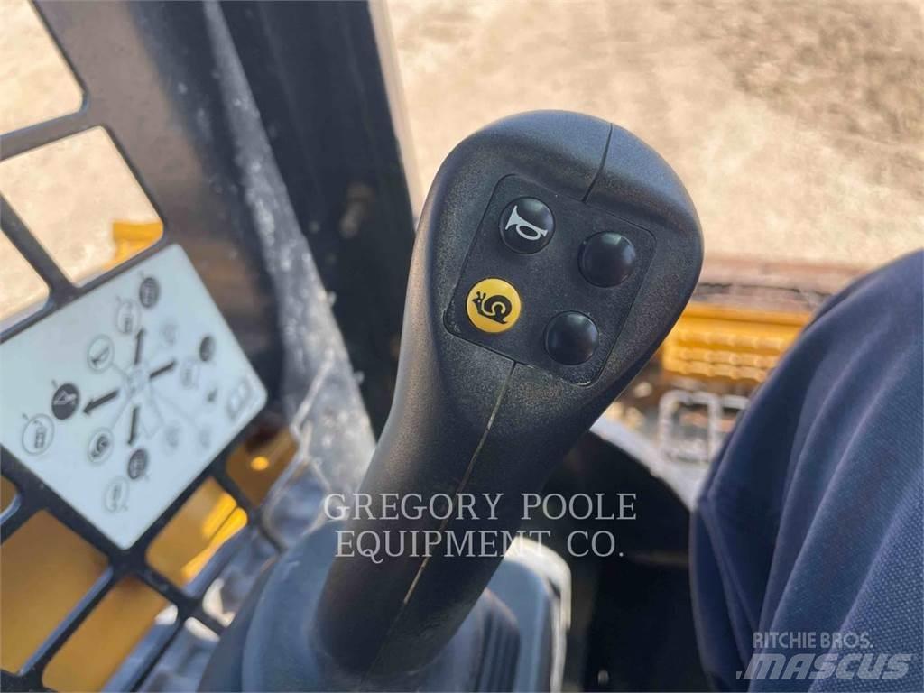 CAT 299D3 궤도식 로우더