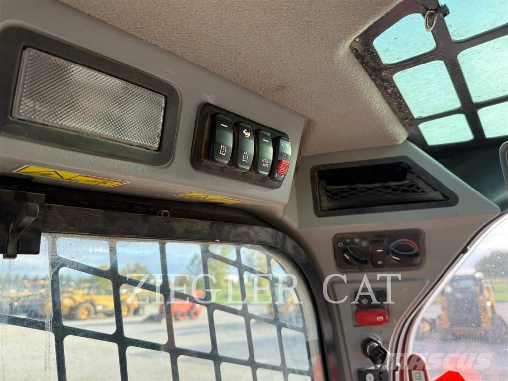 CAT 299D3 궤도식 로우더