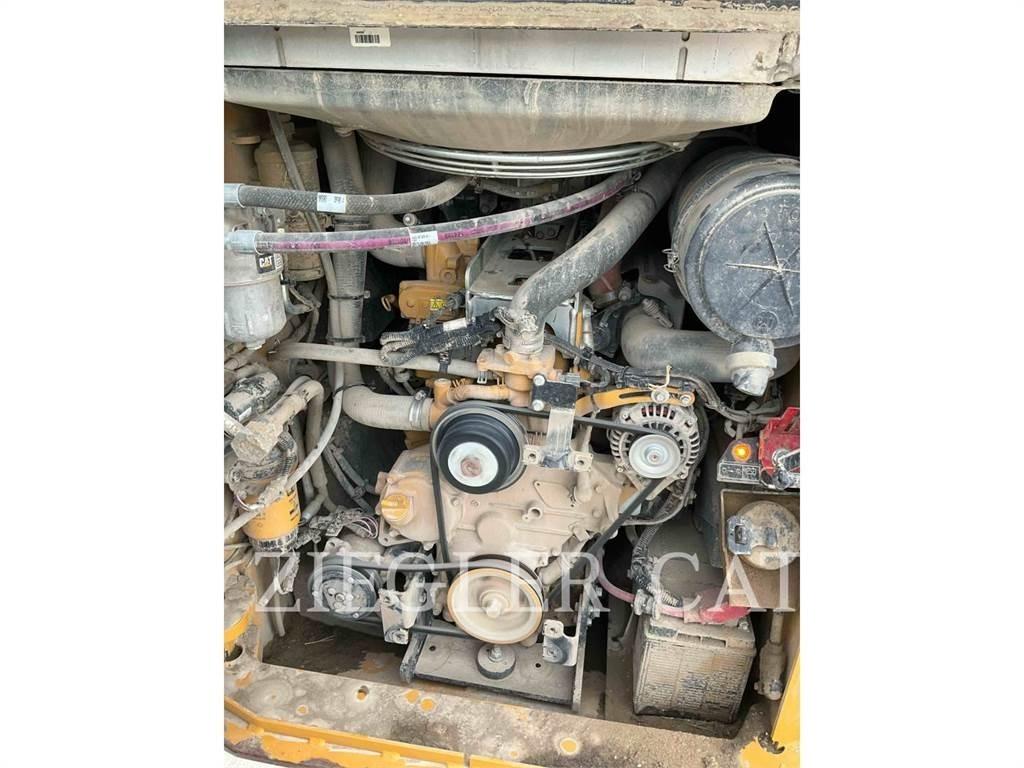 CAT 299D3 궤도식 로우더