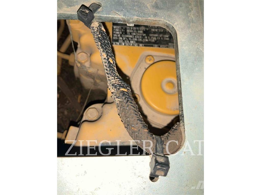 CAT 299D3 궤도식 로우더