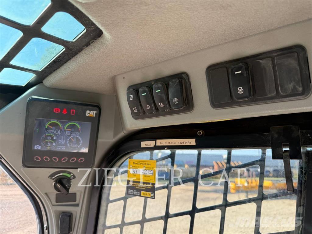 CAT 299D3 궤도식 로우더